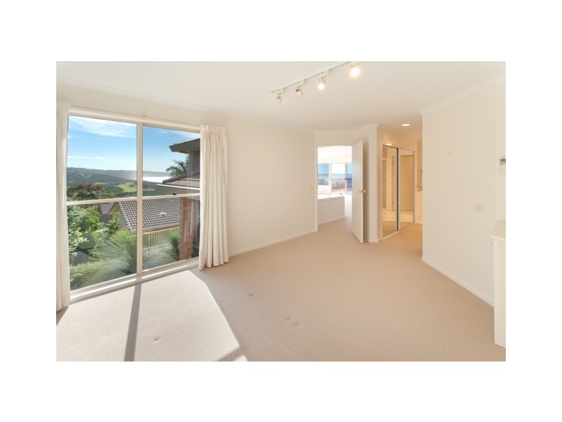 8 Seaview Place, Tura Beach NSW 2548