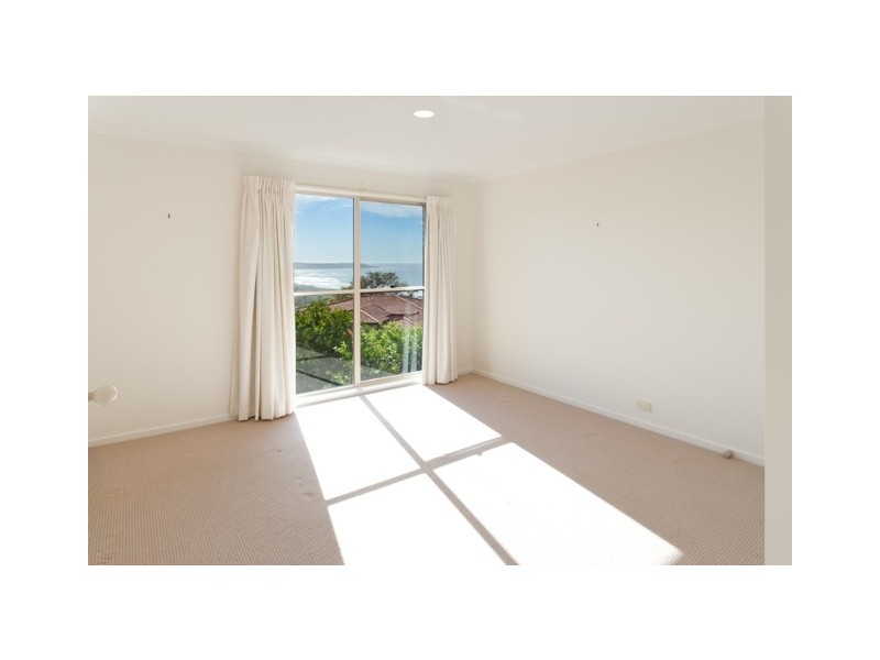 8 Seaview Place, Tura Beach NSW 2548