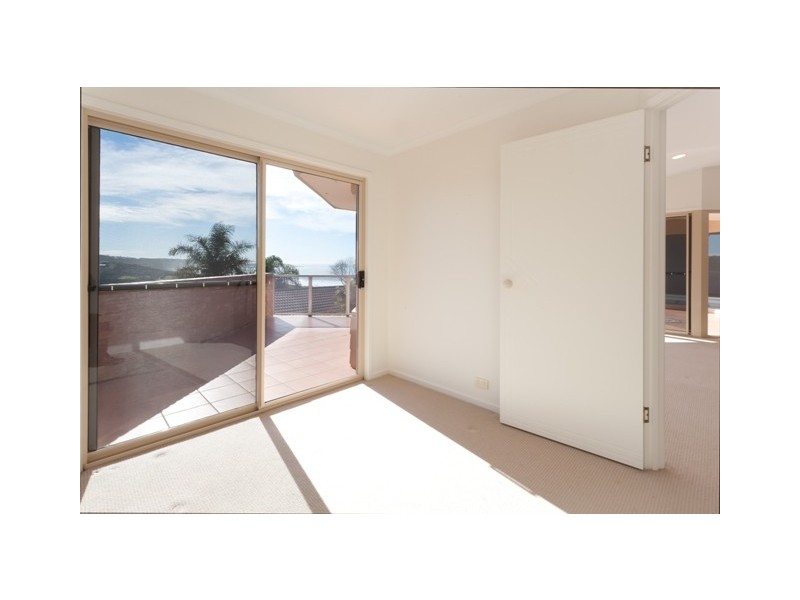 8 Seaview Place, Tura Beach NSW 2548