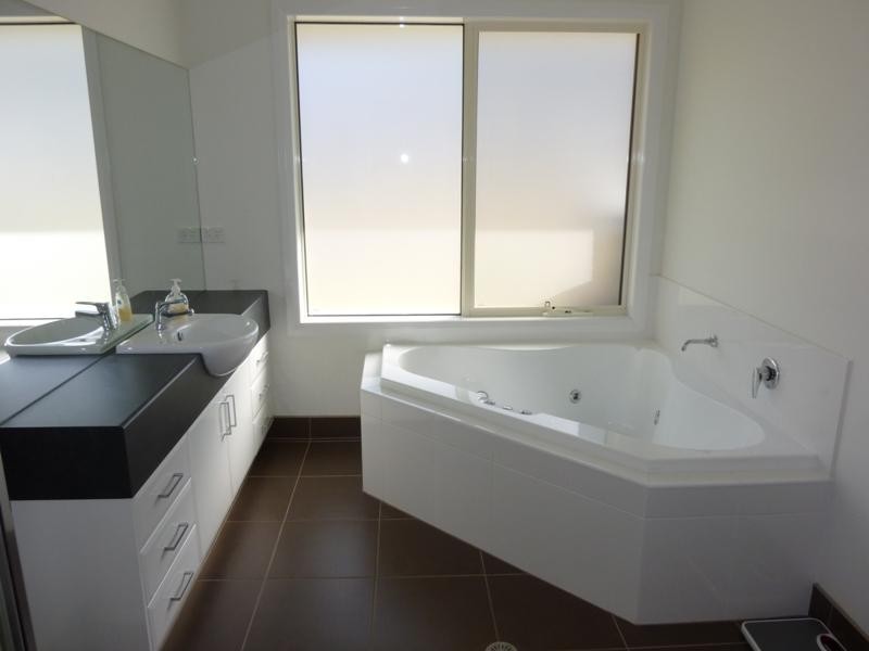 8 Whistler Close, Merimbula NSW 2548