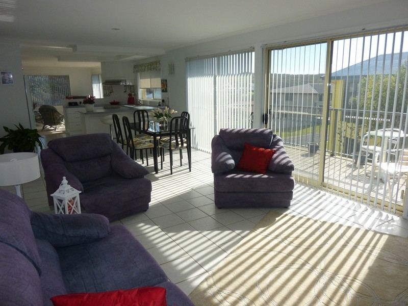 7 Madeline Court, Tura Beach NSW 2548