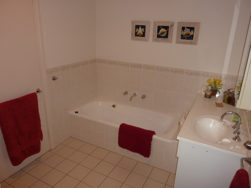 1/13 Telopea Crescent, Tura Beach NSW 2548