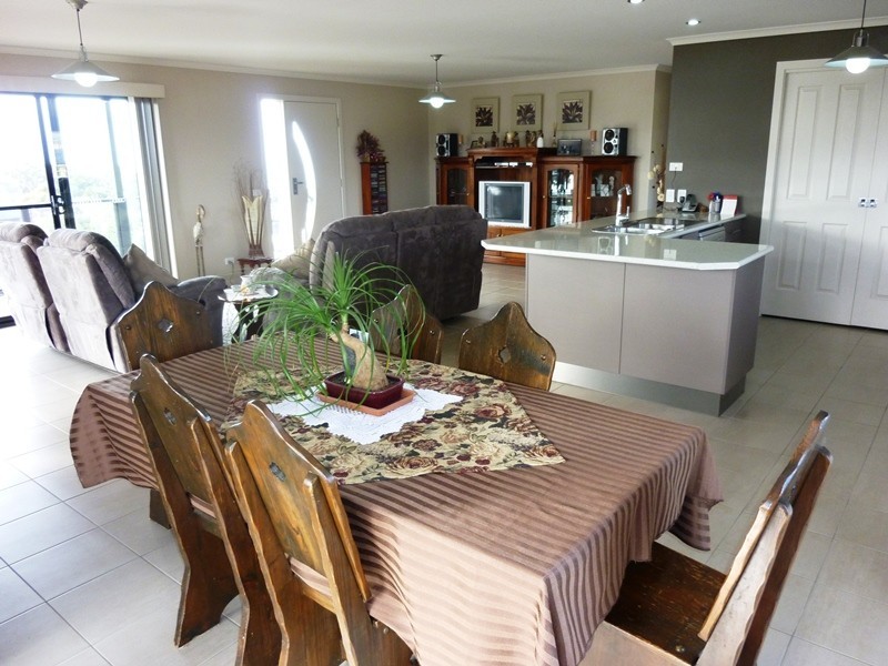 2 Emily Lane, Tura Beach NSW 2548