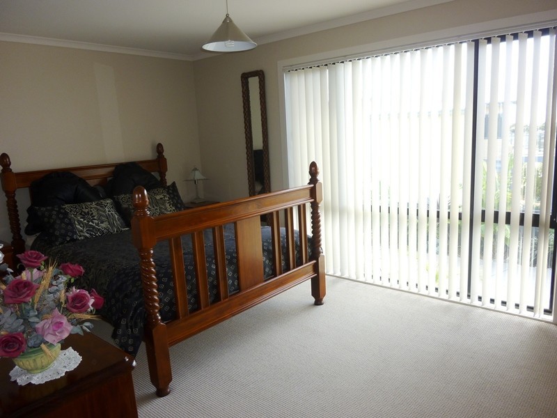 2 Emily Lane, Tura Beach NSW 2548