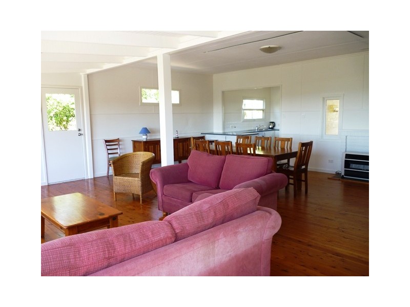 21 Lakeview Ave, Merimbula NSW 2548