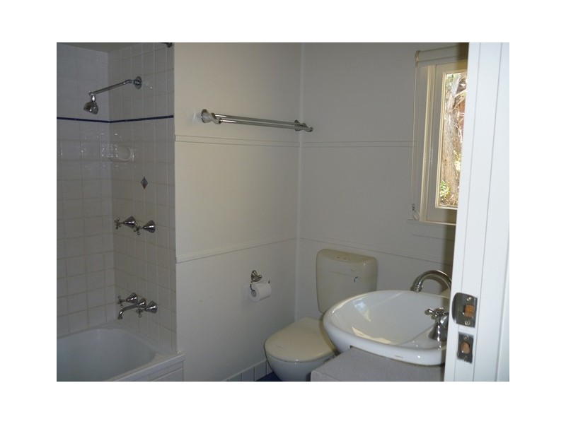 21 Lakeview Ave, Merimbula NSW 2548