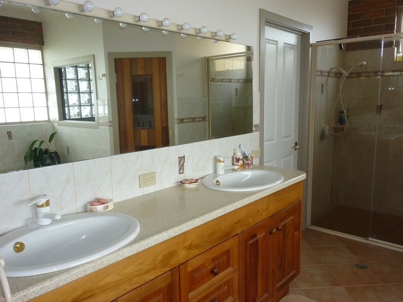 49 Jinjera Parade, Pambula Beach NSW 2549