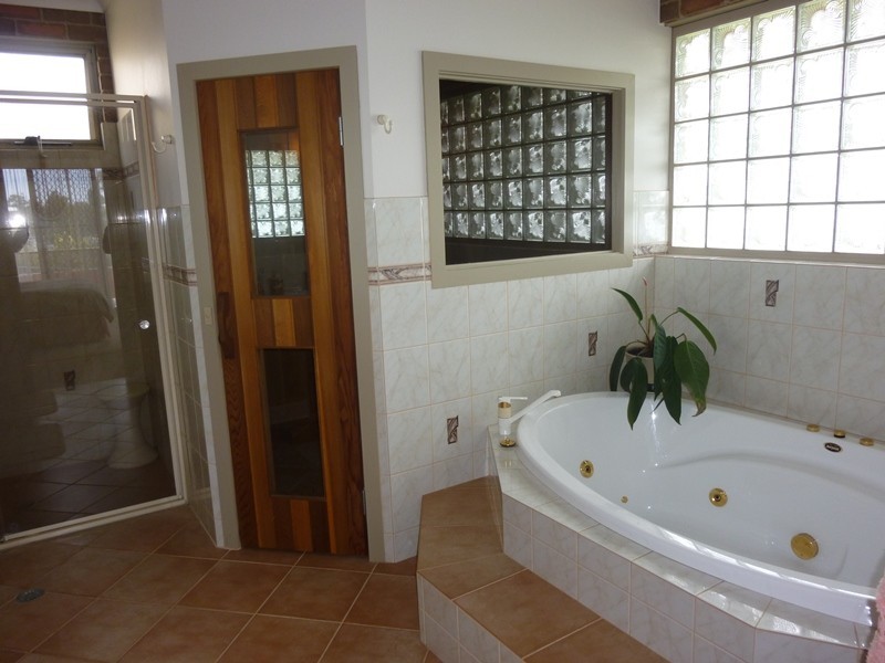 49 Jinjera Parade, Pambula Beach NSW 2549