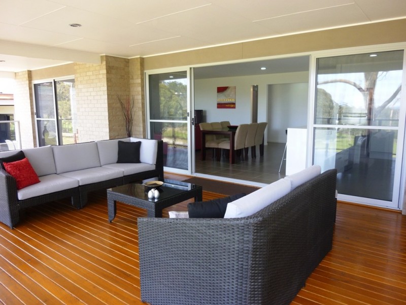 51 The Peninsula, Tura Beach NSW 2548