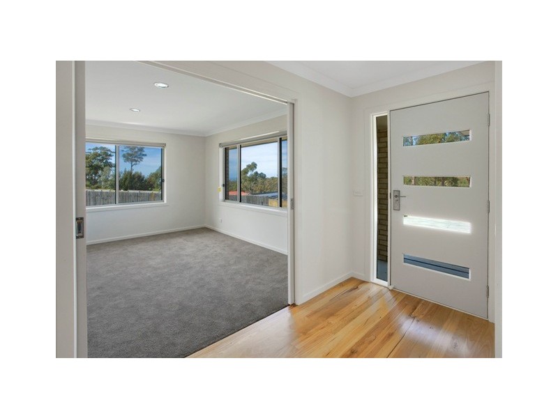 17B Elizabeth Parade, Tura Beach NSW 2548