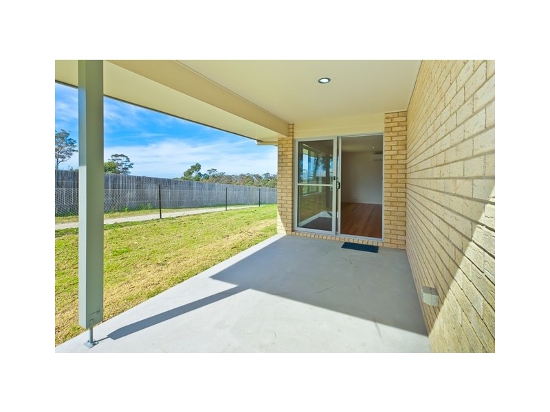 17B Elizabeth Parade, Tura Beach NSW 2548