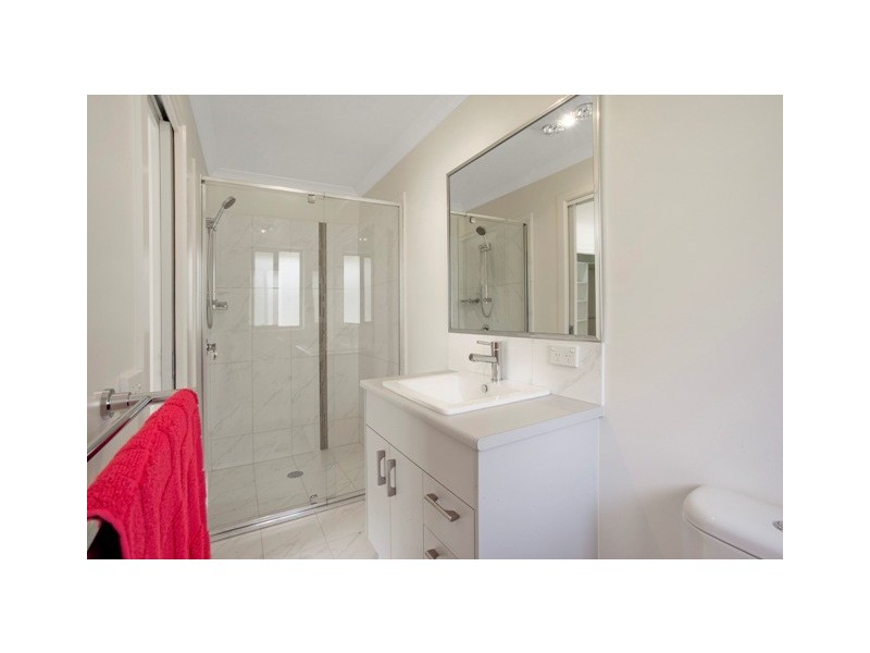 17B Elizabeth Parade, Tura Beach NSW 2548