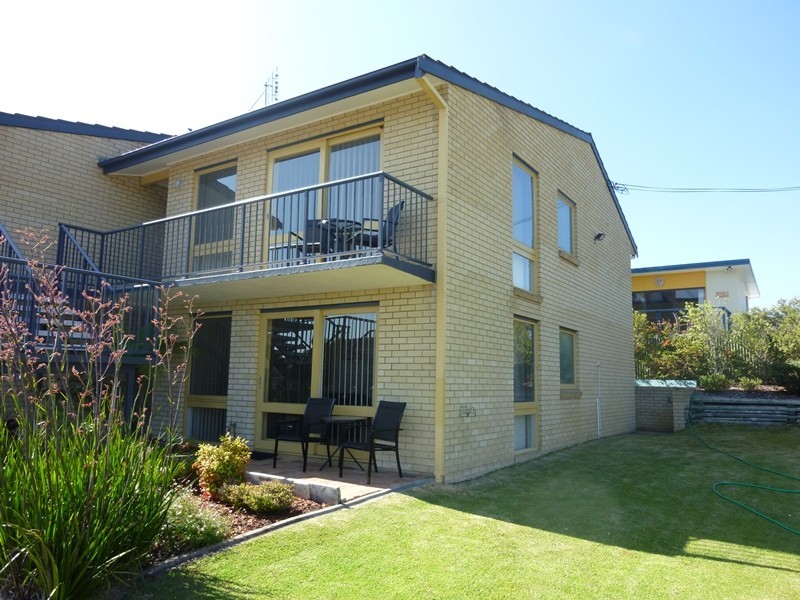 1/9 Calendo Court, Merimbula NSW 2548