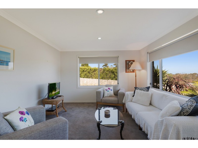17B ELIZABETH PARADE, Tura Beach NSW 2548