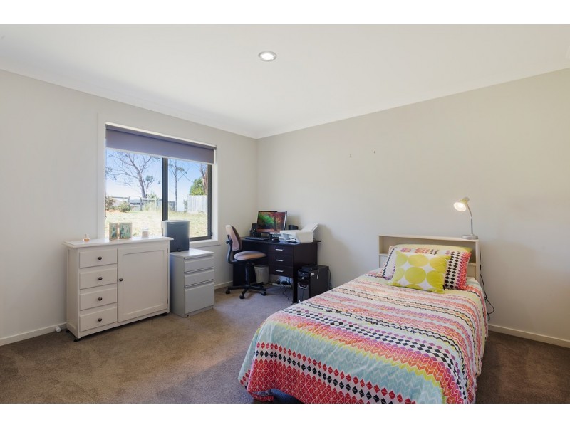 17B ELIZABETH PARADE, Tura Beach NSW 2548