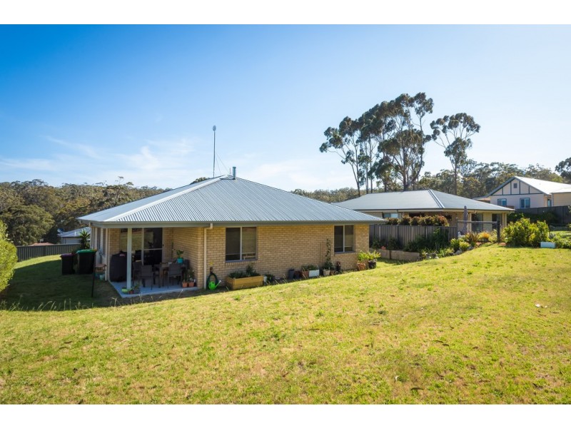 17B ELIZABETH PARADE, Tura Beach NSW 2548