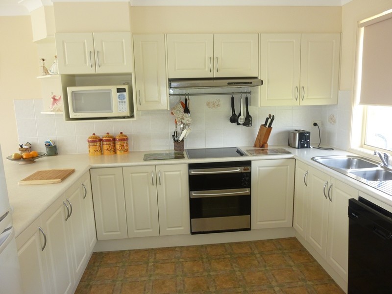 13 Bournda Circuit, Tura Beach NSW 2548