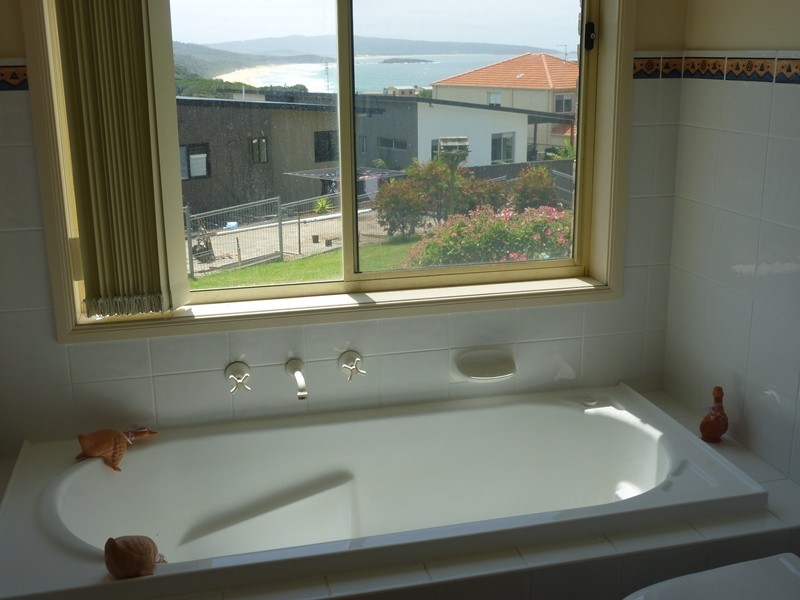 13 Bournda Circuit, Tura Beach NSW 2548