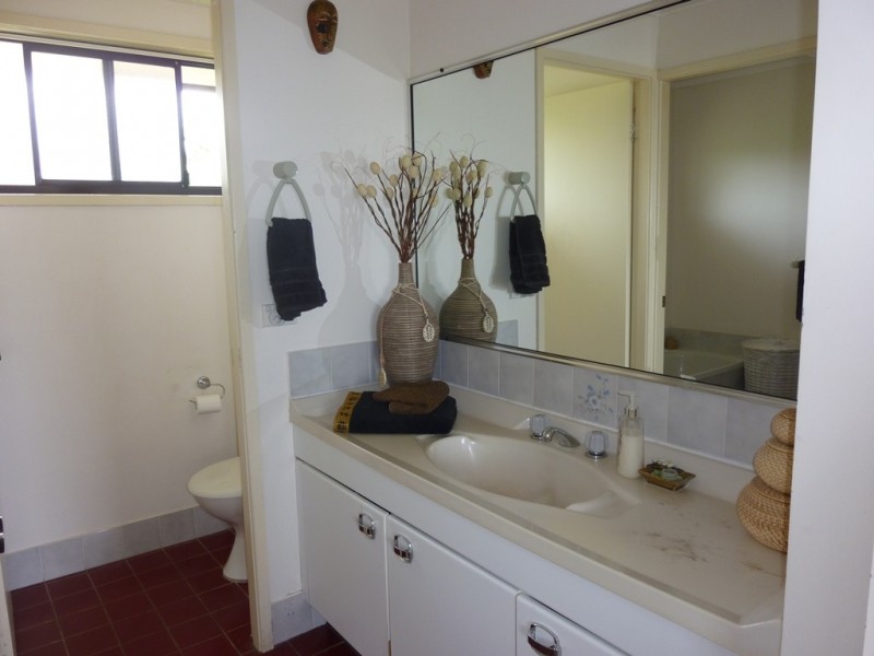 93 Golf Circuit, Tura Beach NSW 2548