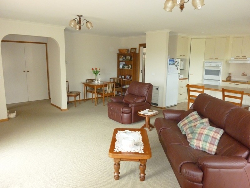 2/13 Berrambool Drive, Merimbula NSW 2548