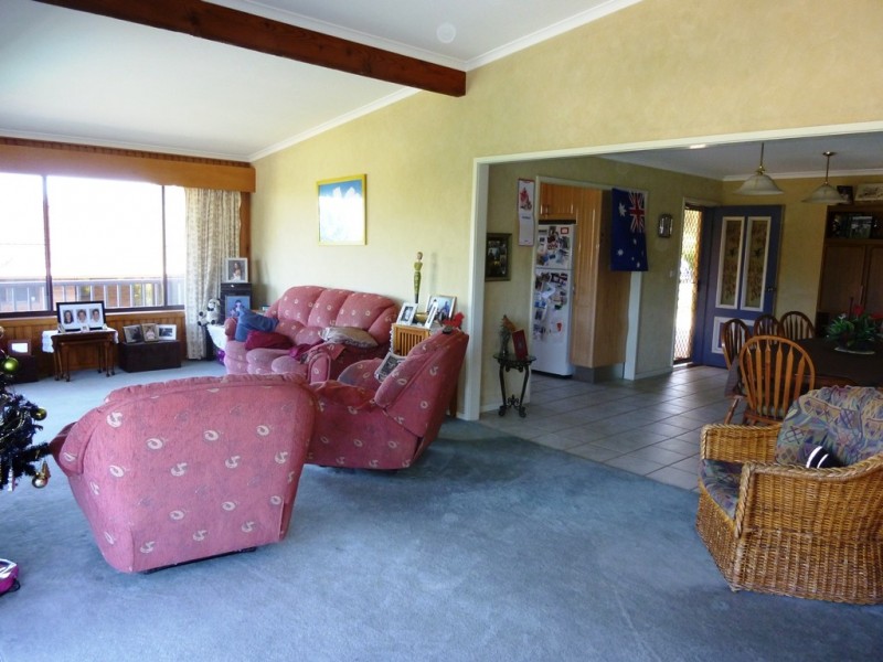 7 Illawong Heights, Merimbula NSW 2548
