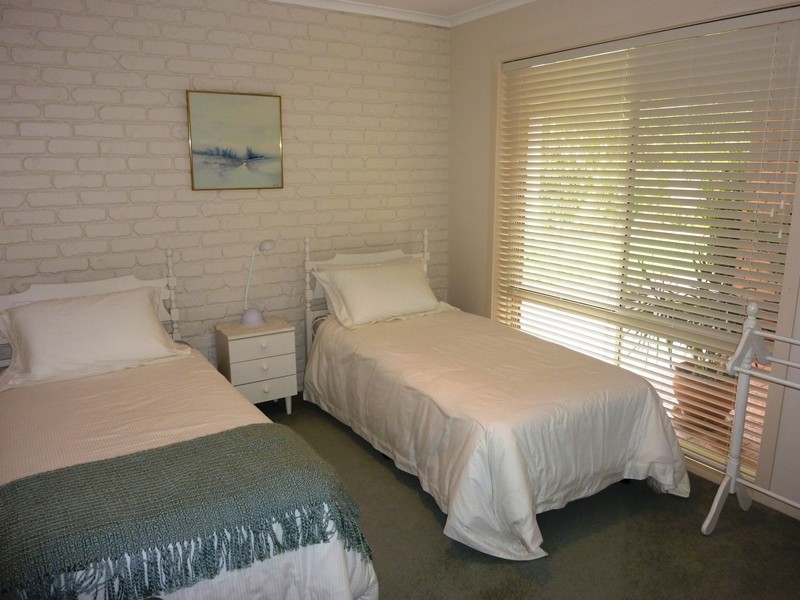 24 Golf Circuit, Tura Beach NSW 2548