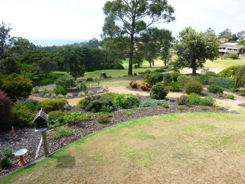 24 Golf Circuit, Tura Beach NSW 2548
