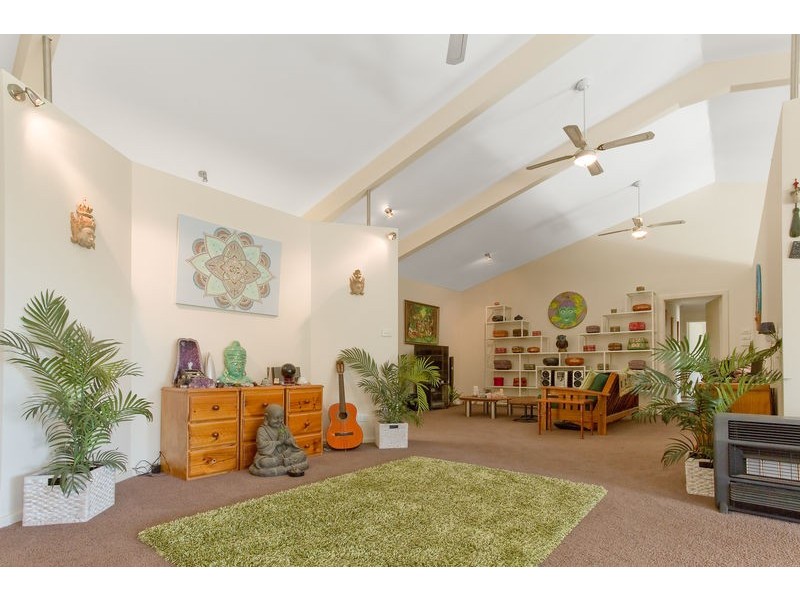 10 Ferntree Lane, Tura Beach NSW 2548