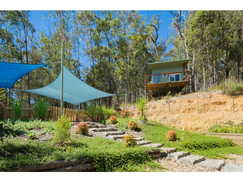 10 Ferntree Lane, Tura Beach NSW 2548