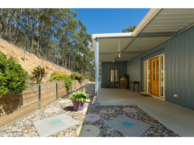 10 Ferntree Lane, Tura Beach NSW 2548