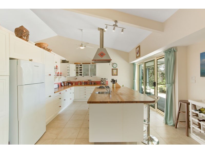 10 Ferntree Lane, Tura Beach NSW 2548