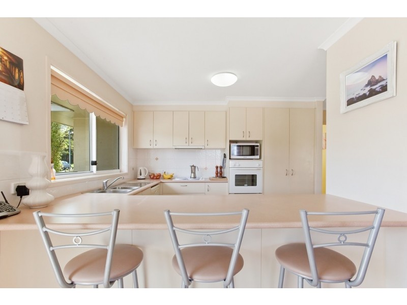 1 Mackillop Court, Tura Beach NSW 2548
