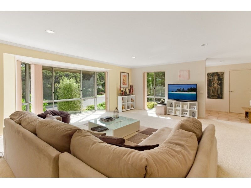 1 Mackillop Court, Tura Beach NSW 2548