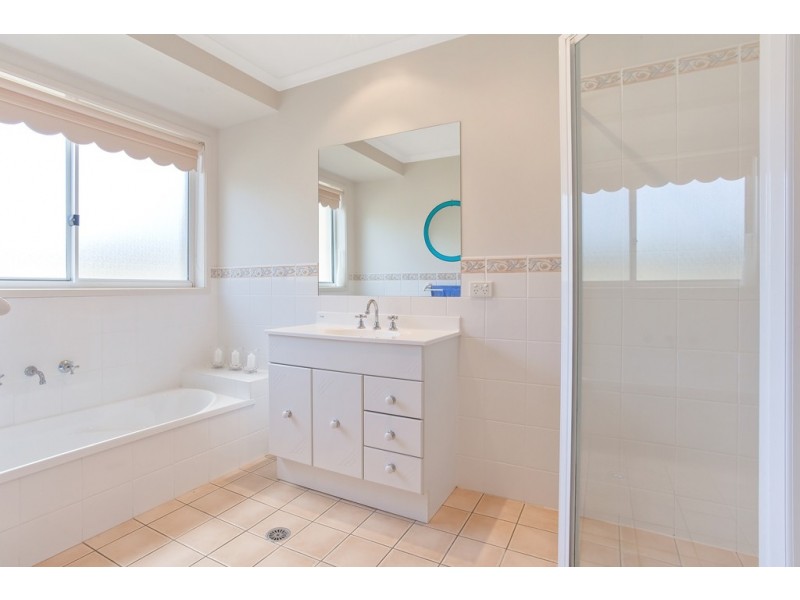 1 Mackillop Court, Tura Beach NSW 2548