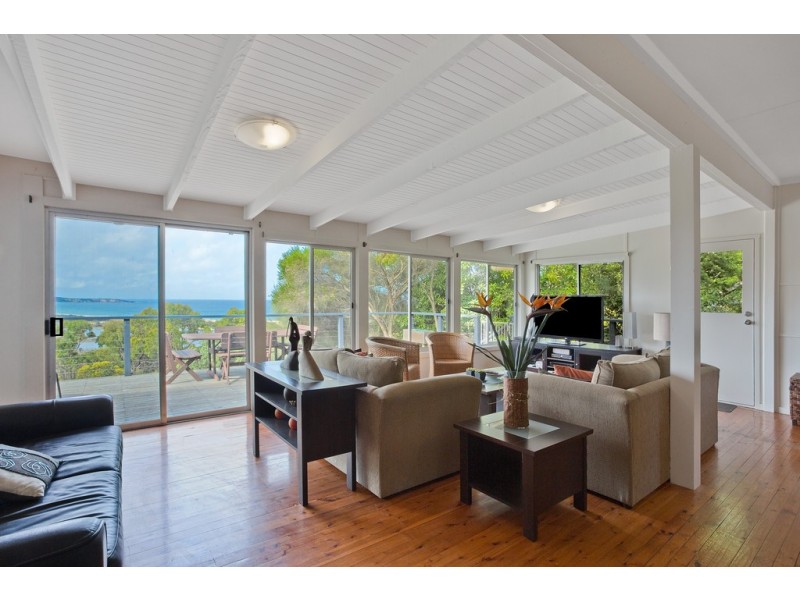 21 Lakeview Avenue, Merimbula NSW 2548