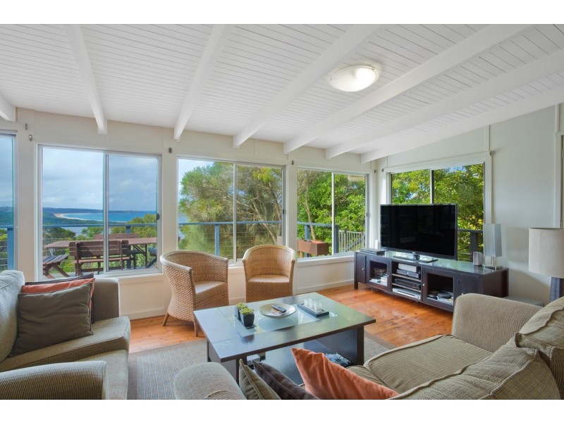 21 Lakeview Avenue, Merimbula NSW 2548