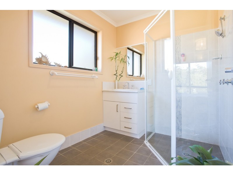 18 Elizabeth Parade, Tura Beach NSW 2548