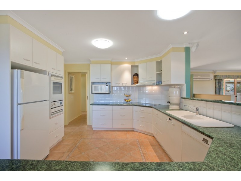 32 Golf Circuit, Tura Beach NSW 2548