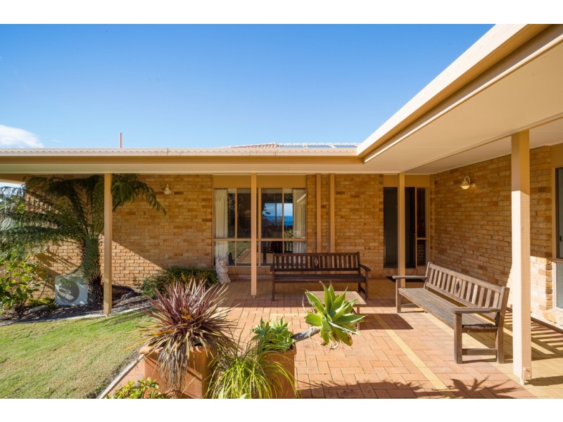 32 Golf Circuit, Tura Beach NSW 2548