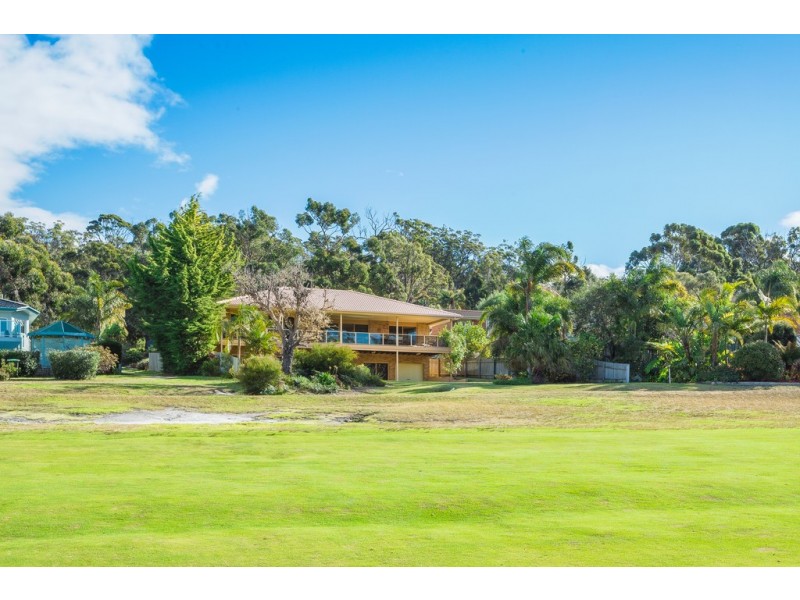 32 Golf Circuit, Tura Beach NSW 2548