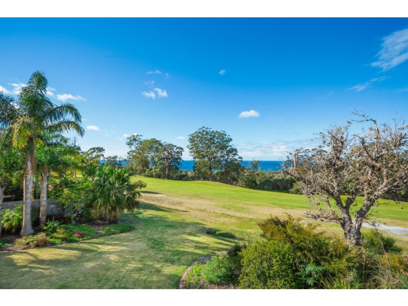 32 Golf Circuit, Tura Beach NSW 2548