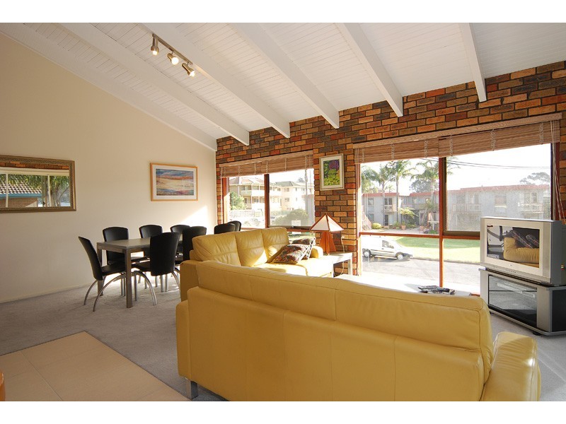 1/5 Calendo Court, Merimbula NSW 2548