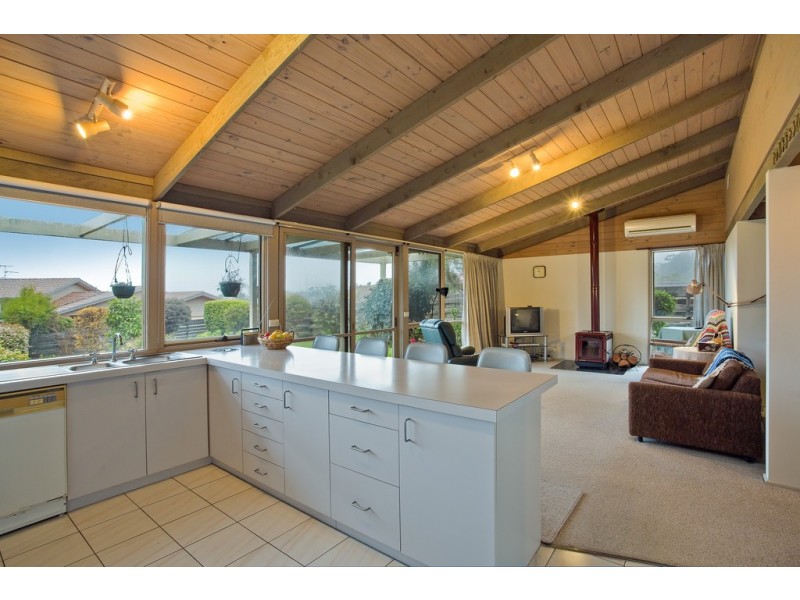 84 Golf Circuit, Tura Beach NSW 2548