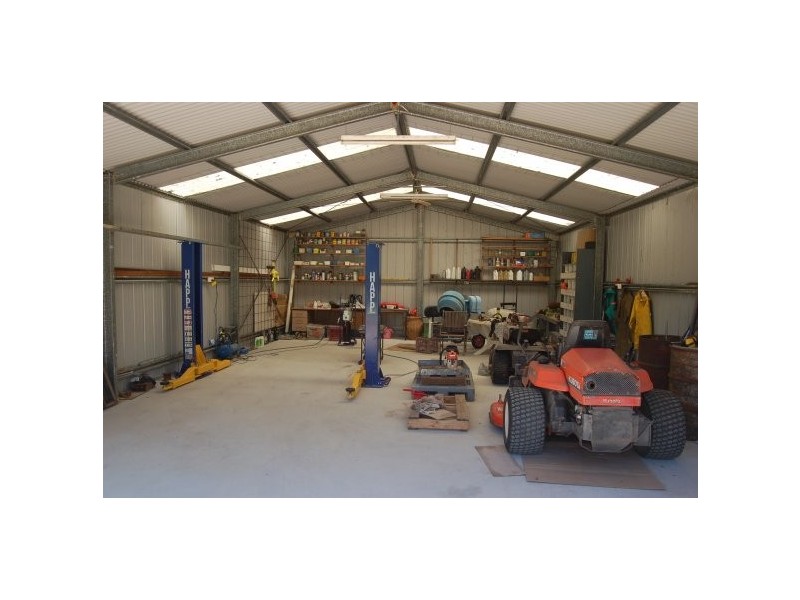 32 Kulbardi Close, Bournda NSW 2550