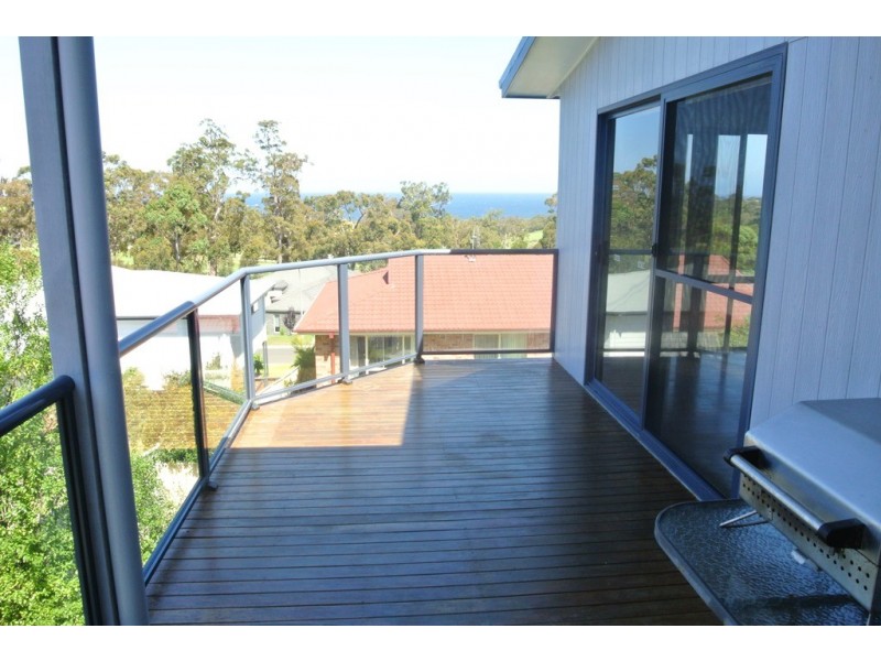 16 The Peninsula, Tura Beach NSW 2548