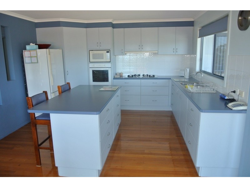 16 The Peninsula, Tura Beach NSW 2548