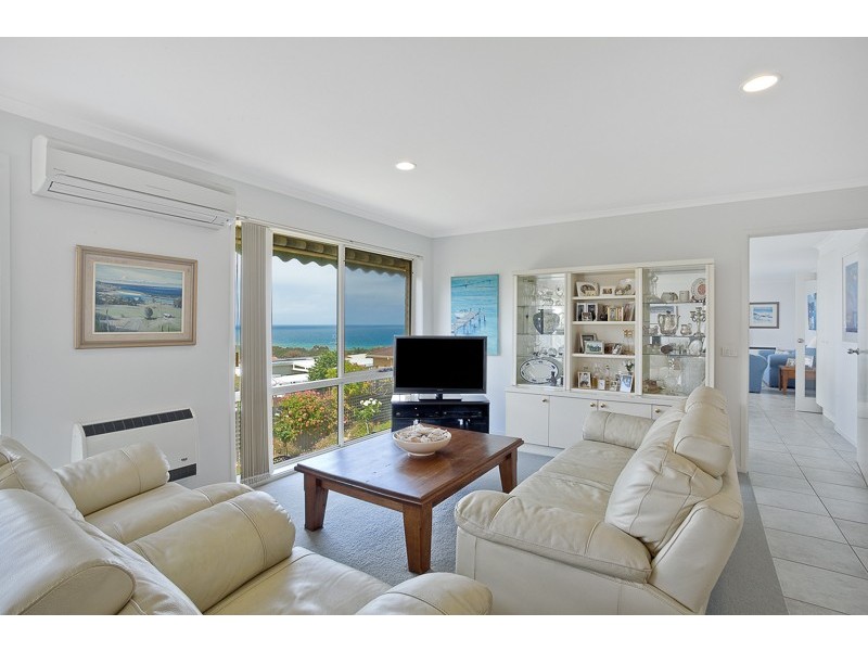 6 Bailey Place, Tura Beach NSW 2548