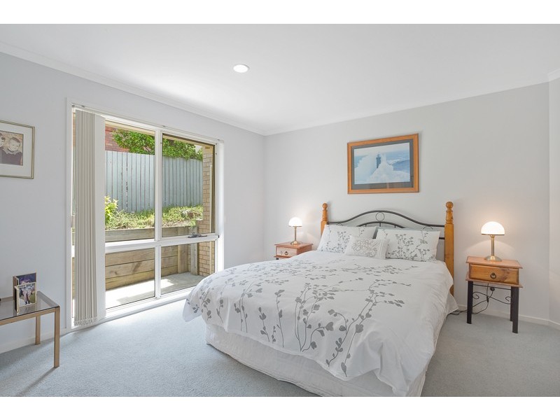 6 Bailey Place, Tura Beach NSW 2548