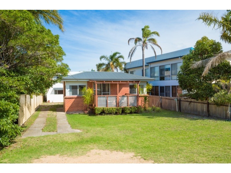 10 Chapman Avenue, Merimbula NSW 2548