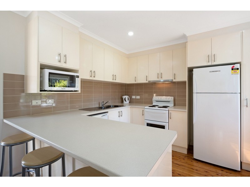 10 Chapman Avenue, Merimbula NSW 2548